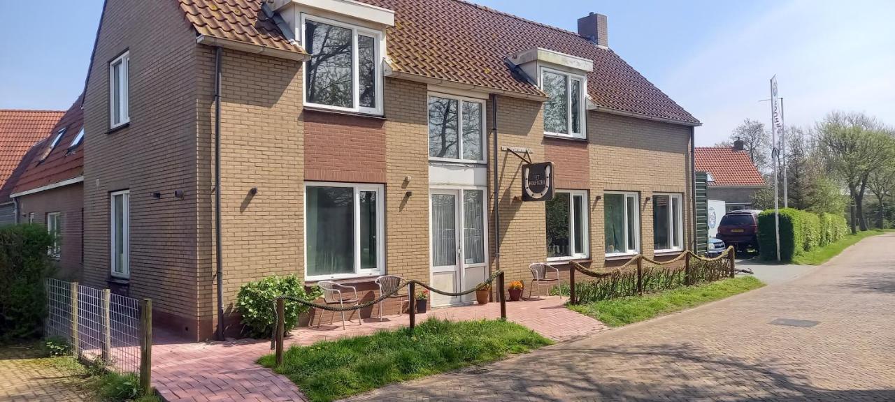 Pension Het Hoefijzer Бюрен Экстерьер фото
