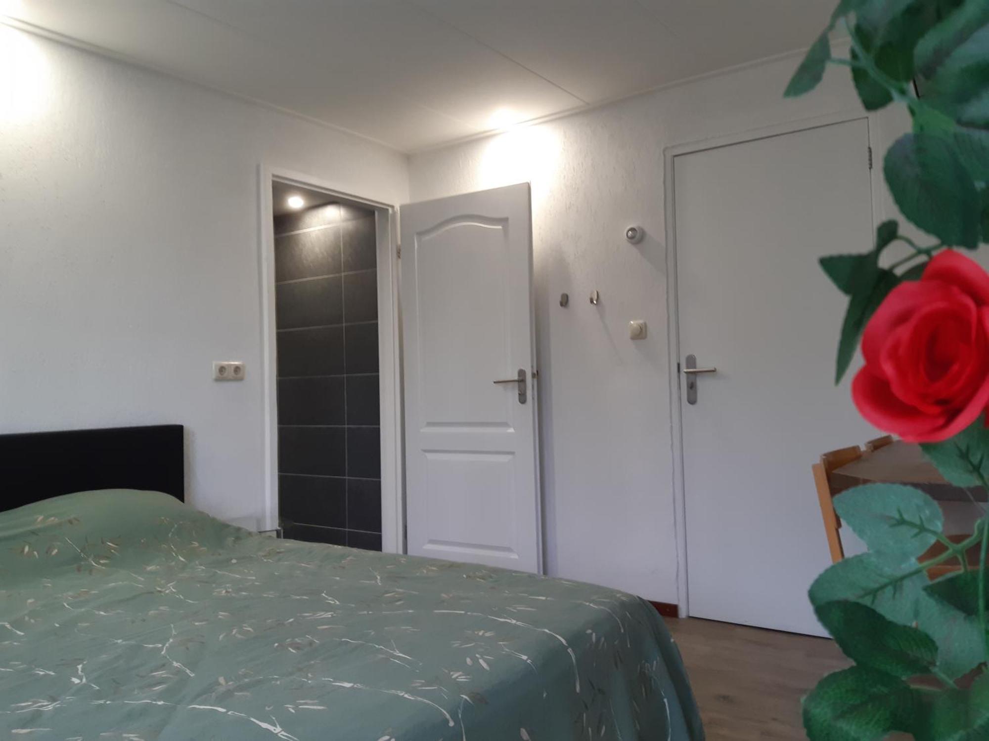 Pension Het Hoefijzer Бюрен Экстерьер фото