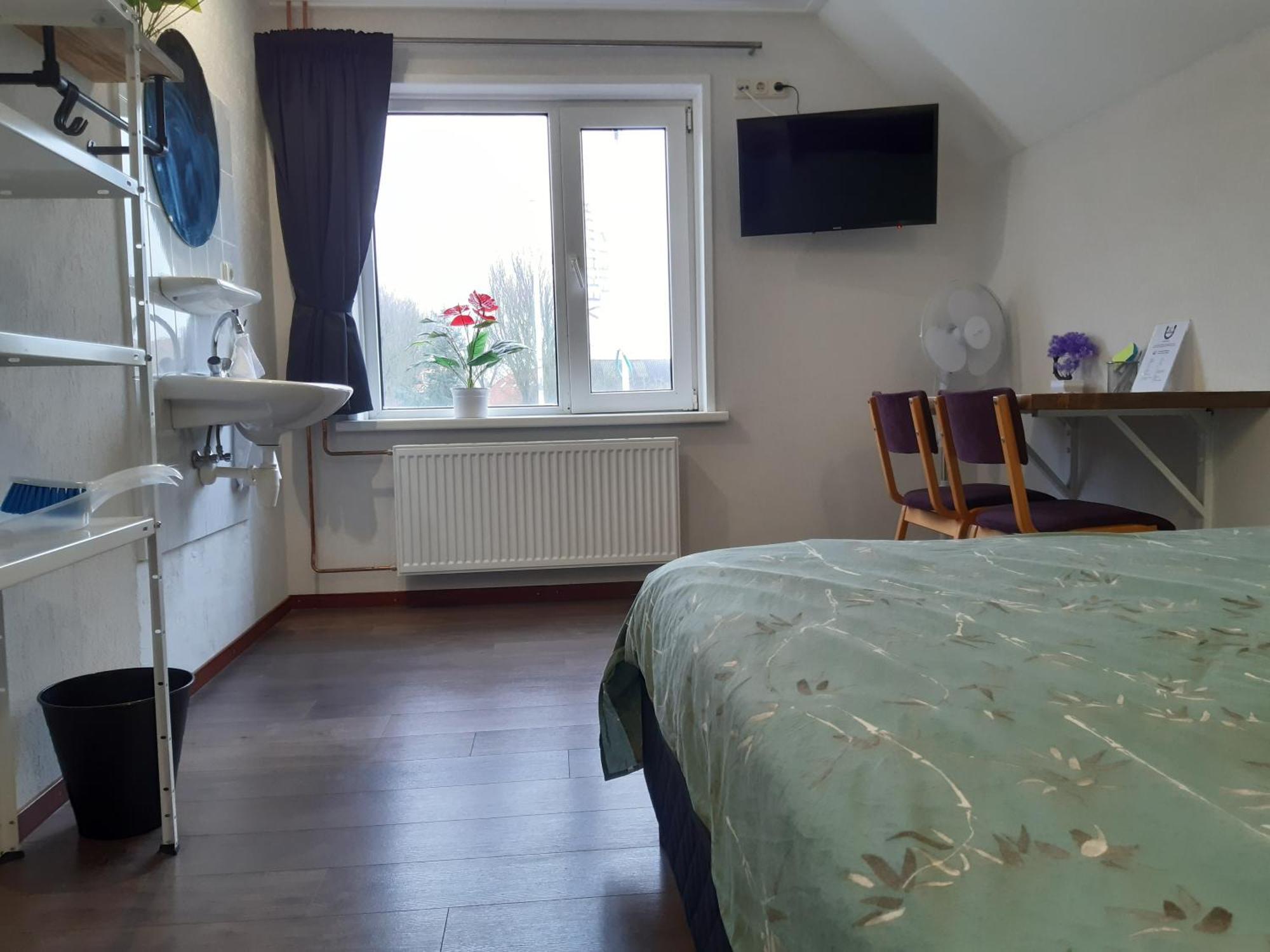 Pension Het Hoefijzer Бюрен Экстерьер фото